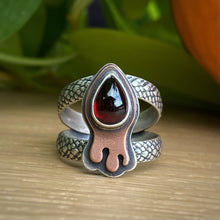 Load image into Gallery viewer, Garnet Drippy Ring / Size 7 - 7.25