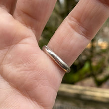 Load image into Gallery viewer, Double Garnet Open Band Ring / Size 6.5 - 7