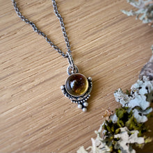 Load image into Gallery viewer, Beer Quartz Pendant Necklace / 16”