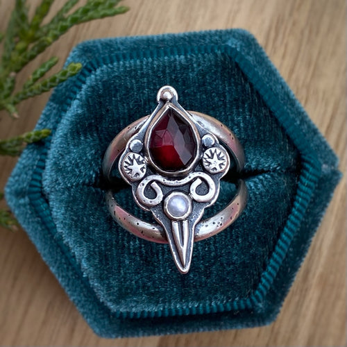 Garnet & Pearl Sword Statement Ring / Size 7.25-7.75