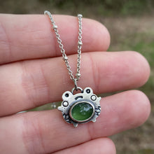 Load image into Gallery viewer, Gilbert, the Green Sepentine Frog Necklace / 19”