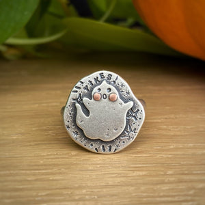 Ghostie Ring / Size 9.25