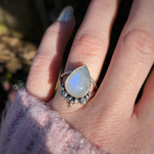 Load image into Gallery viewer, Rainbow Moonstone Chunky Ring / Size 7.75 - 8