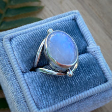 Load image into Gallery viewer, Rainbow Moonstone Chunky Ring / Size 5 - 5.25