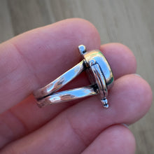 Load image into Gallery viewer, Green Serpentine Chunky Ring / Size 6 - 6.25