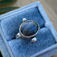 Load image into Gallery viewer, Labradorite Mini Chunky Ring / Size 7