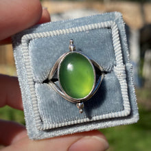 Load image into Gallery viewer, Green Serpentine Chunky Ring / Size 7.25 - 7.5
