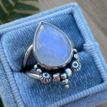Load image into Gallery viewer, Rainbow Moonstone Chunky Ring / Size 7.75 - 8