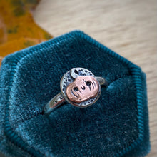 Load image into Gallery viewer, Pumpkin Pebble Ring / Size 7.5