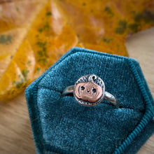 Load image into Gallery viewer, Pumpkin Pebble Ring / Size 7.5