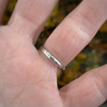 Load image into Gallery viewer, Pumpkin Pebble Ring / Size 7.5