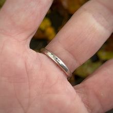 Load image into Gallery viewer, Ghost Pebble Ring / Size 9.5