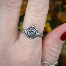 Load image into Gallery viewer, Layered Eye Ring / Size 9