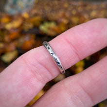 Load image into Gallery viewer, Gold Tooth Skully Ring / Size 7