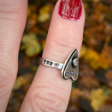 Load image into Gallery viewer, Labradorite Ouija Ring / Size 6.5
