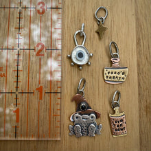 Load image into Gallery viewer, Glass &amp; Onyx Witch's Potion Charm Set {Clear} / No Chain
