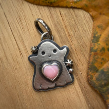 Load image into Gallery viewer, Queen Conch Shell Heart Ghostie Charm {B} / No Chain
