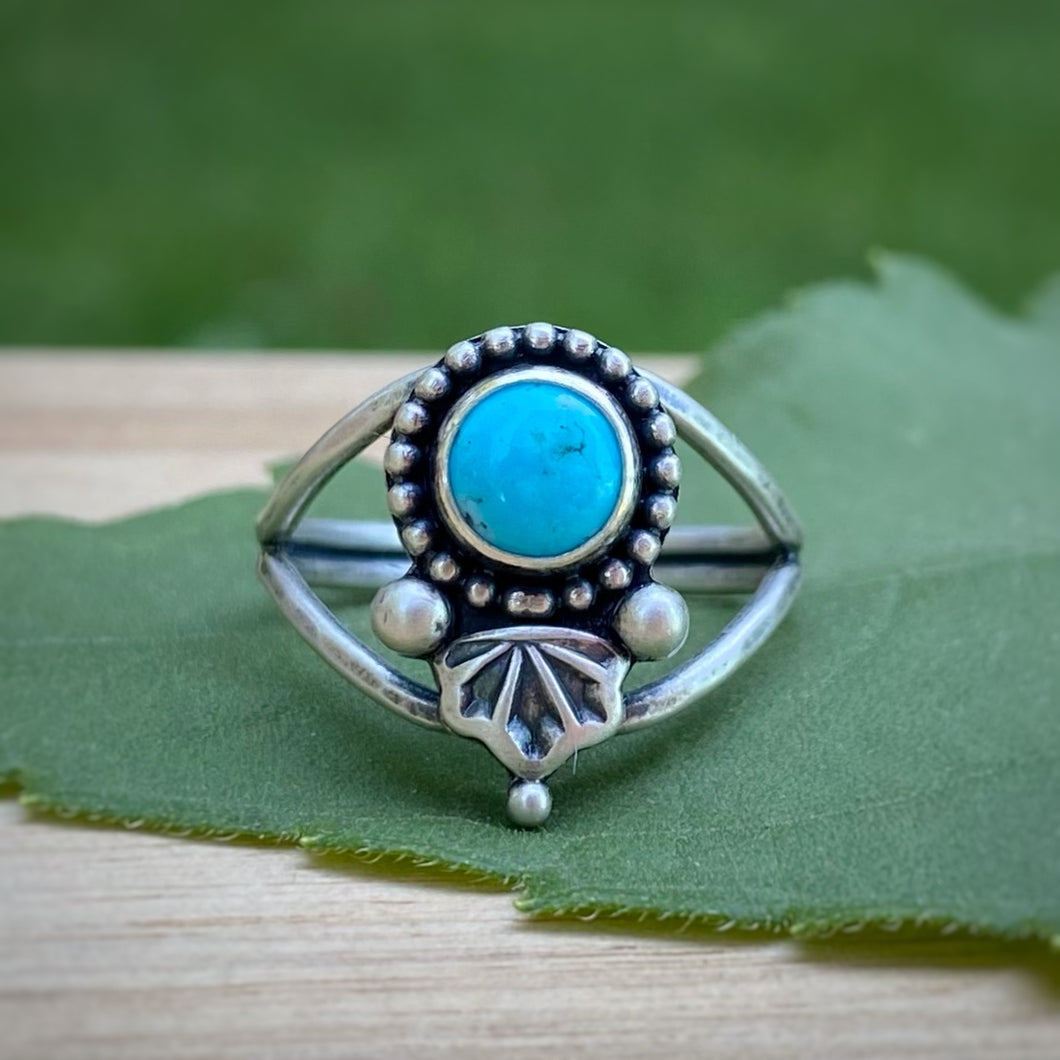 Kingman Turquoise Mini Statement Ring / Size 6.75