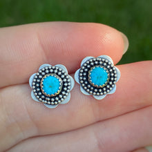 Load image into Gallery viewer, Kingman Turquoise Flower Studs