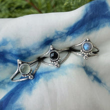 Load image into Gallery viewer, Prehnite Pointy Ring / Size 10 - 10.25