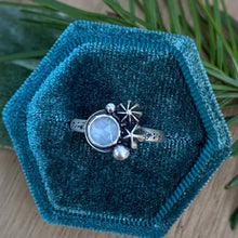 Load image into Gallery viewer, White Moonstone Starry Ring / Size 7