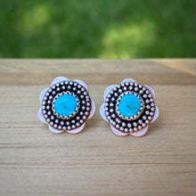 Load image into Gallery viewer, Kingman Turquoise Flower Studs