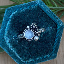 Load image into Gallery viewer, White Moonstone Starry Ring / Size 7