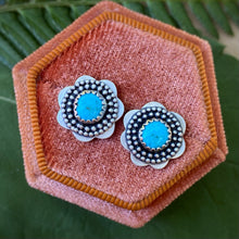 Load image into Gallery viewer, Kingman Turquoise Flower Studs