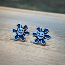 Load image into Gallery viewer, Smiley Flower Stud Earrings
