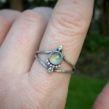 Load image into Gallery viewer, Prehnite Pointy Ring / Size 10 - 10.25