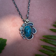 Load image into Gallery viewer, Mineral Park Turquoise Asymmetrical Necklace / 18”