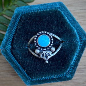 Kingman Turquoise Mini Statement Ring / Size 6.75