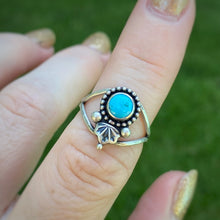 Load image into Gallery viewer, Kingman Turquoise Mini Statement Ring / Size 6.75