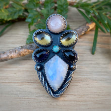 Load image into Gallery viewer, Rainbow Moonstone Cluster Ring / Size 6.5
