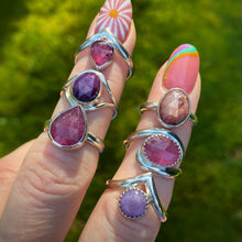 Load image into Gallery viewer, Rose Cut Silk Ruby Sapphire Eye Ring / 6.5 - 6.75