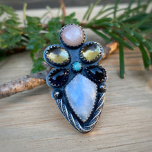 Load image into Gallery viewer, Rainbow Moonstone Cluster Ring / Size 6.5